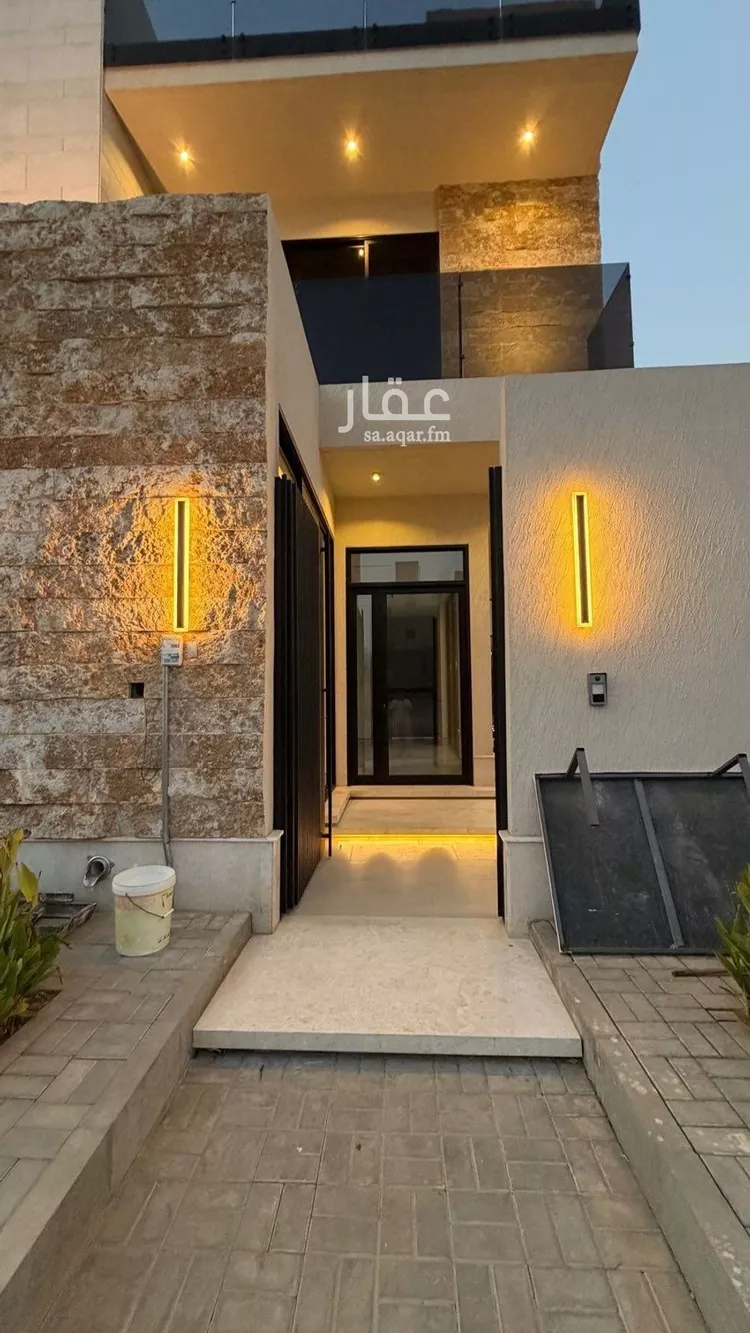 فيلا للبيع في شارع أبي زرعة الهمذاني, حي المهدية, مدينة الرياض, منطقة الرياض صورة 4