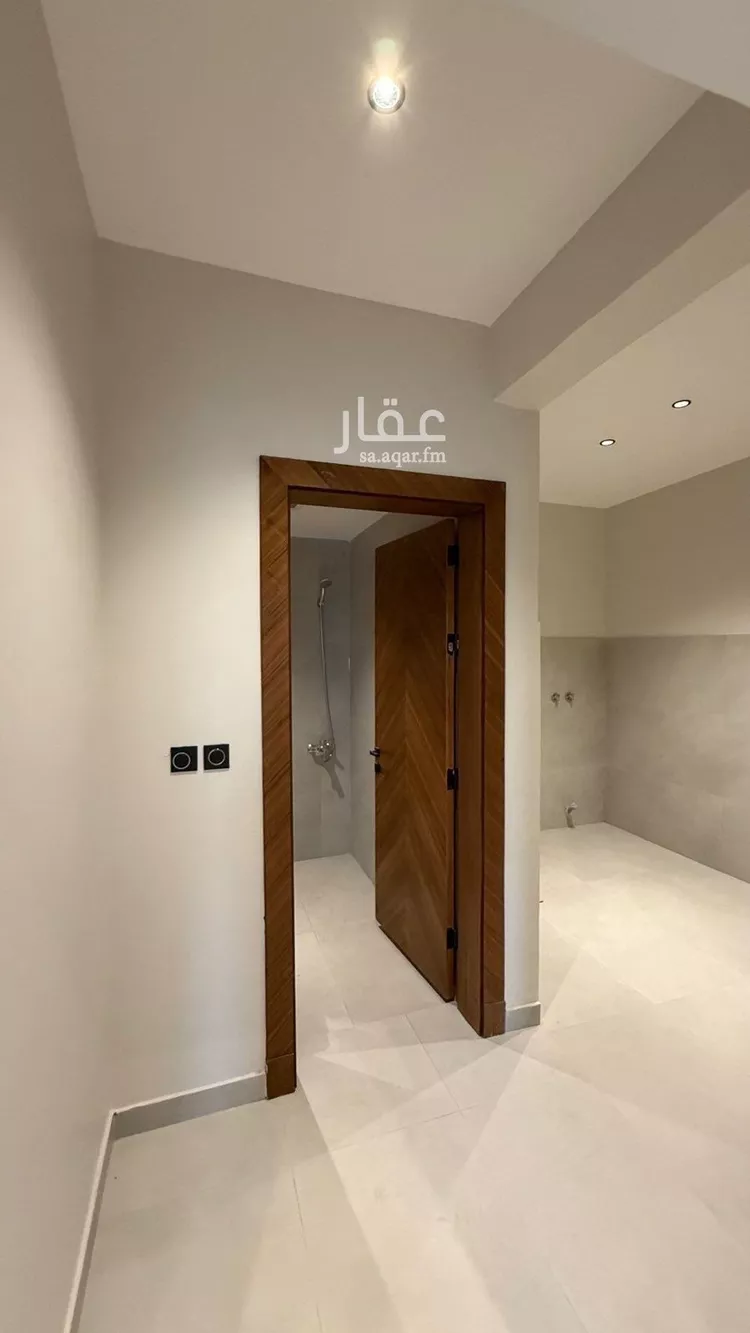 فيلا للبيع في شارع أبي نزار الصنعاني اليمني, حي المهدية, مدينة الرياض, منطقة الرياض 19
