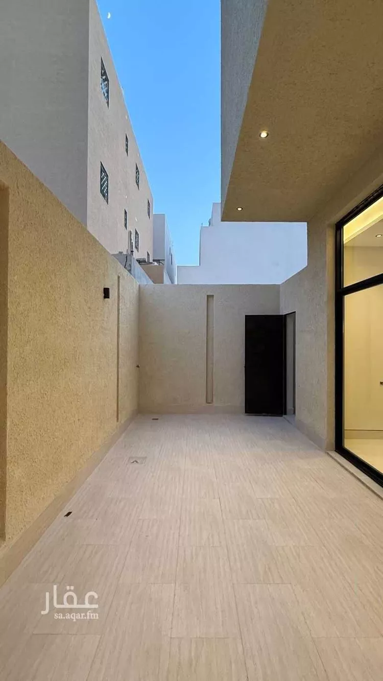 فيلا للبيع في شارع أبي نزار الصنعاني اليمني, حي المهدية, مدينة الرياض, منطقة الرياض 15
