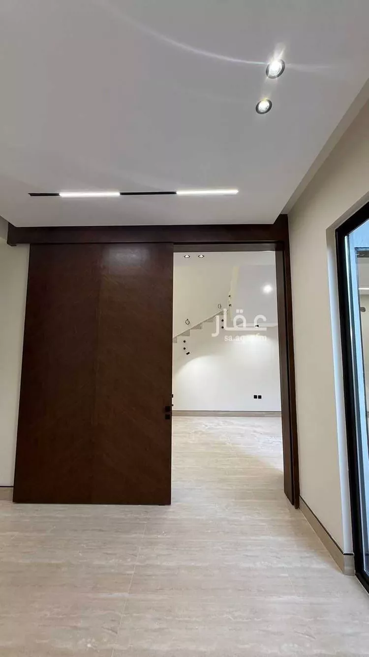 فيلا للبيع في شارع فؤاد محمد عمر توفيق, حي المهدية, مدينة الرياض, منطقة الرياض 12
