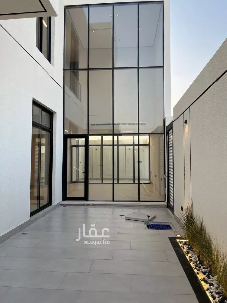 فيلا للبيع في شارع السيل الكبير, حي المهدية, مدينة الرياض, منطقة الرياض صورة 3