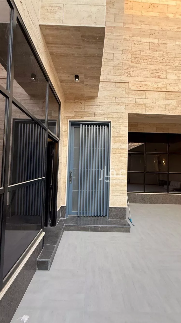 فيلا للبيع في شارع فؤاد محمد عمر توفيق, حي المهدية, مدينة الرياض, منطقة الرياض صورة 5