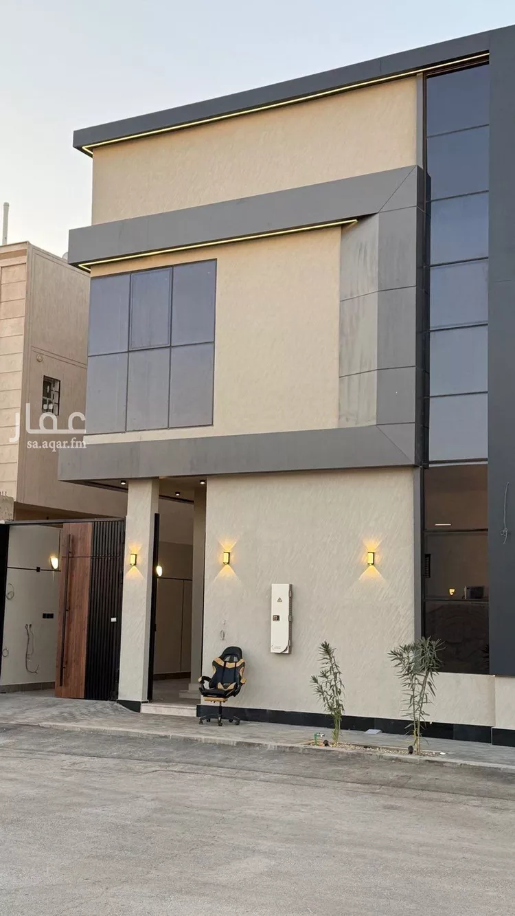 فيلا للبيع في شارع عبداللطيف بن المبارك, حي المهدية, مدينة الرياض, منطقة الرياض صورة 2