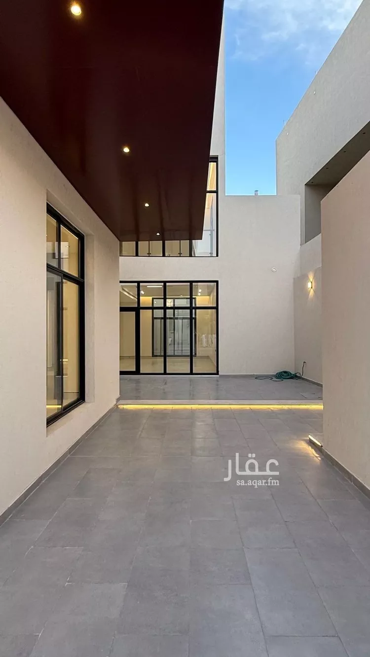 فيلا للبيع في شارع محمد بن أبي بكر القيم, حي المهدية, مدينة الرياض, منطقة الرياض صورة 5