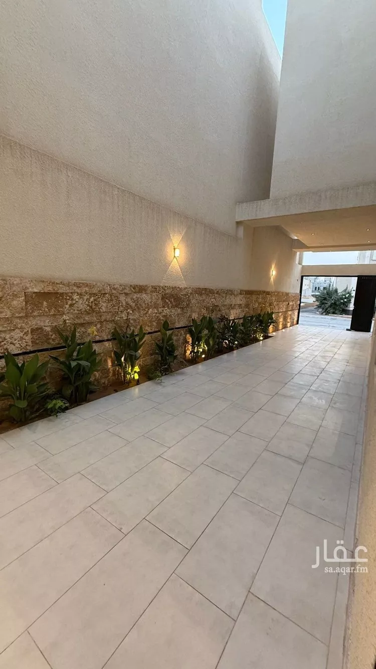 فيلا للبيع في شارع أبي زرعة الهمذاني, حي المهدية, مدينة الرياض, منطقة الرياض 12