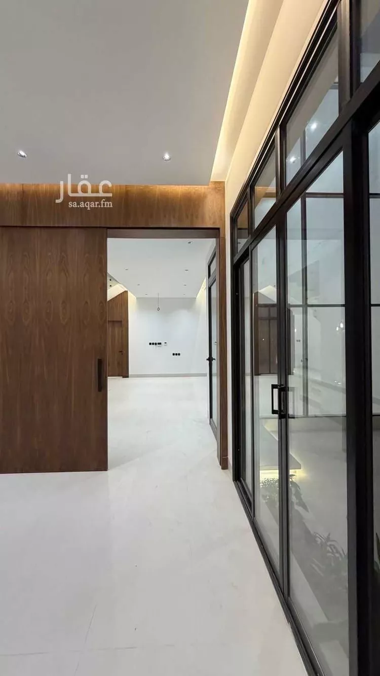 فيلا للبيع في شارع فؤاد محمد عمر توفيق, حي المهدية, مدينة الرياض, منطقة الرياض 9