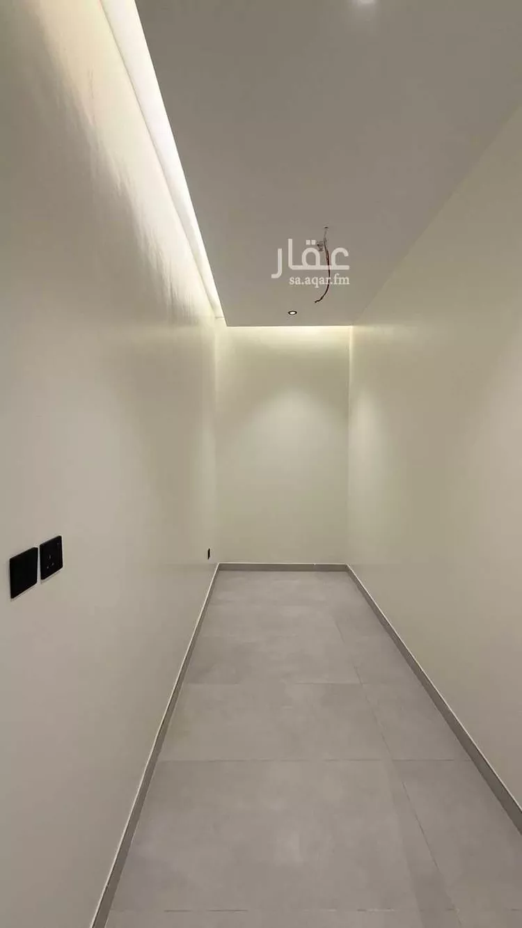 فيلا للبيع في شارع أبي نزار الصنعاني اليمني, حي المهدية, مدينة الرياض, منطقة الرياض