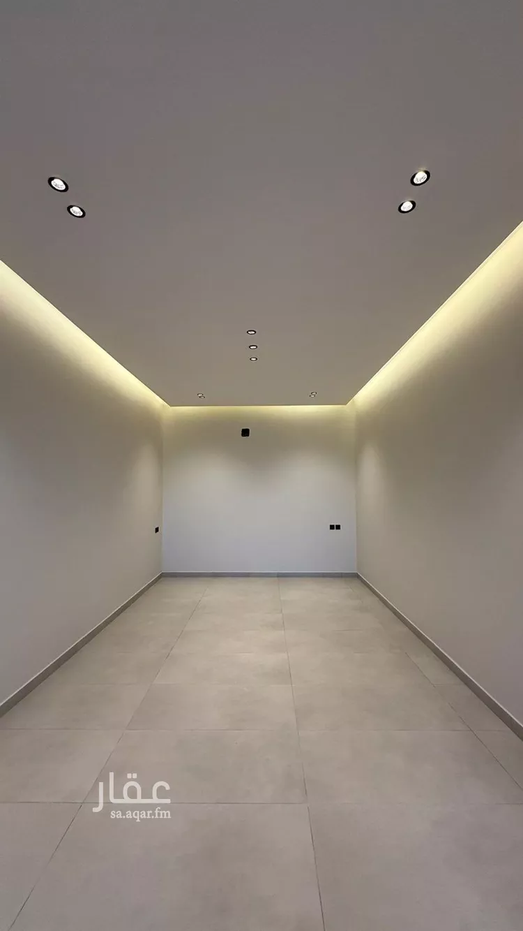 فيلا للبيع في شارع قطب الدين بن السلطان, حي المهدية, مدينة الرياض, منطقة الرياض صورة 4