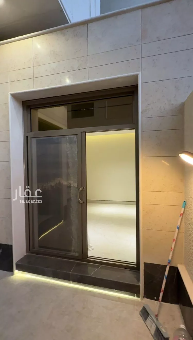 فيلا للبيع في شارع فؤاد محمد عمر توفيق, حي المهدية, مدينة الرياض, منطقة الرياض صورة 4
