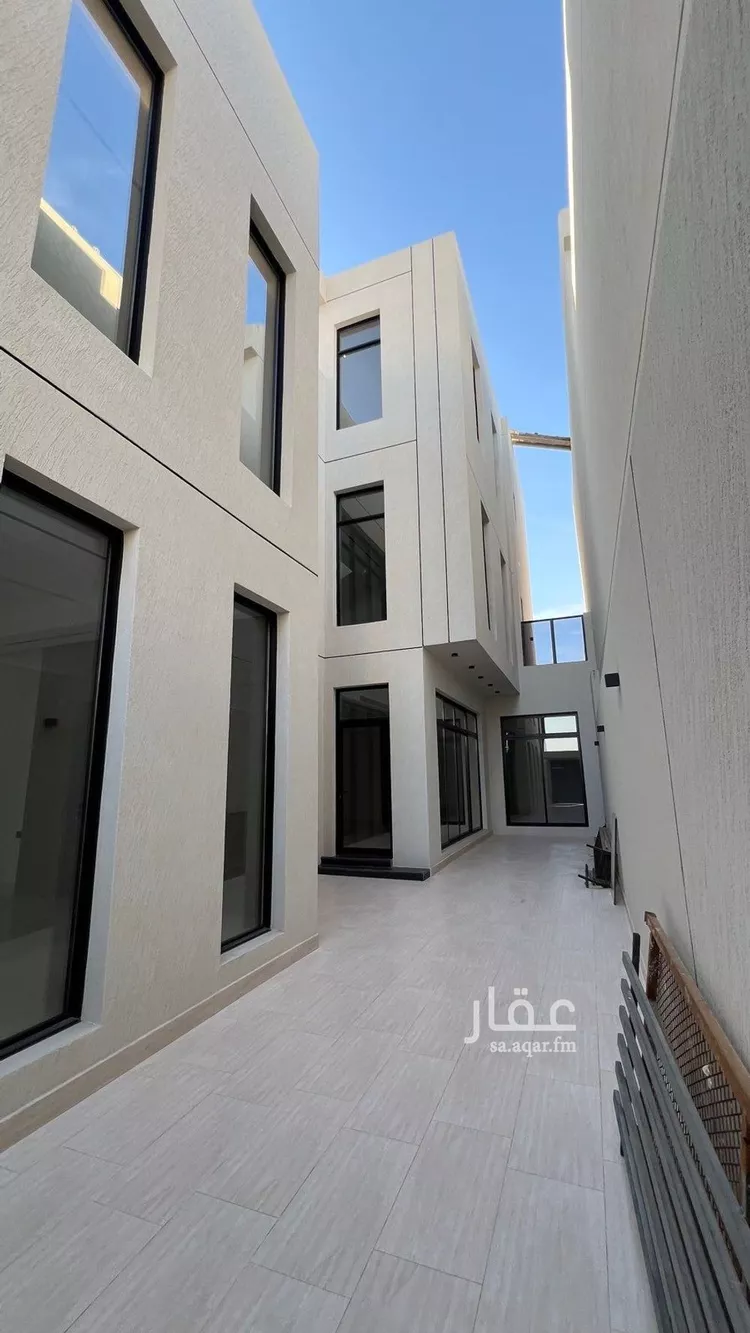 فيلا للبيع في شارع محمد بن أبي بكر القيم, حي المهدية, مدينة الرياض, منطقة الرياض صورة 5