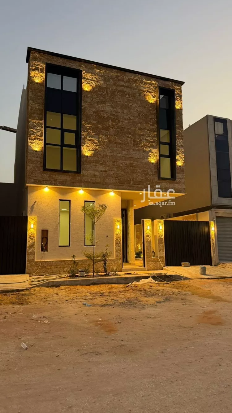 فيلا للبيع في شارع أبي زرعة الهمذاني, حي المهدية, مدينة الرياض, منطقة الرياض صورة 2