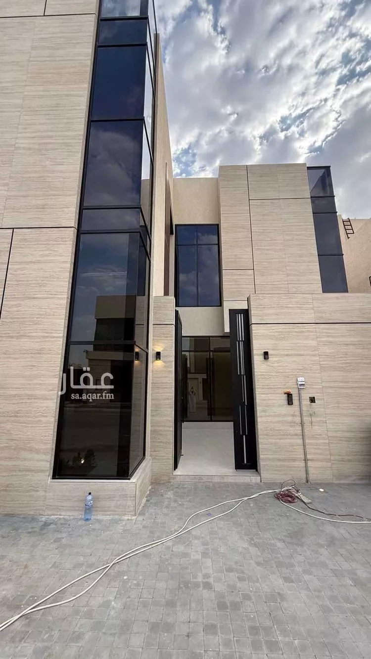 Villa for Sale in Riyadh Al Mahdiyah صورة 2