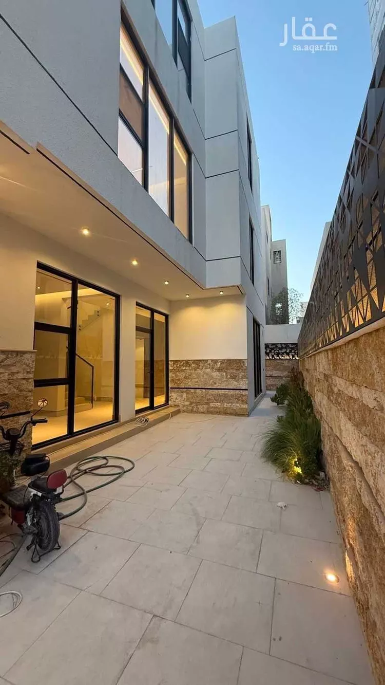 فيلا للبيع في شارع المهدية, حي المهدية, مدينة الرياض, منطقة الرياض صورة 4