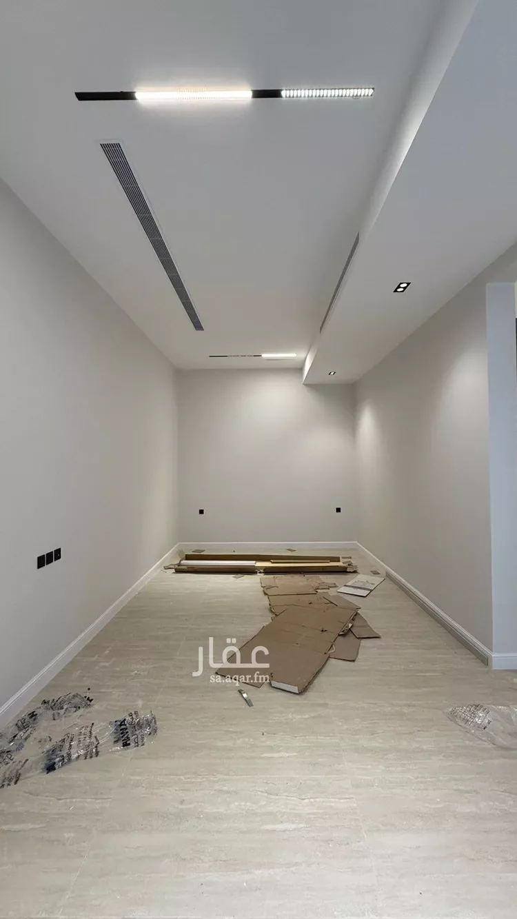فيلا للبيع في شارع عبداللطيف بن المبارك, حي المهدية, مدينة الرياض, منطقة الرياض صورة 5