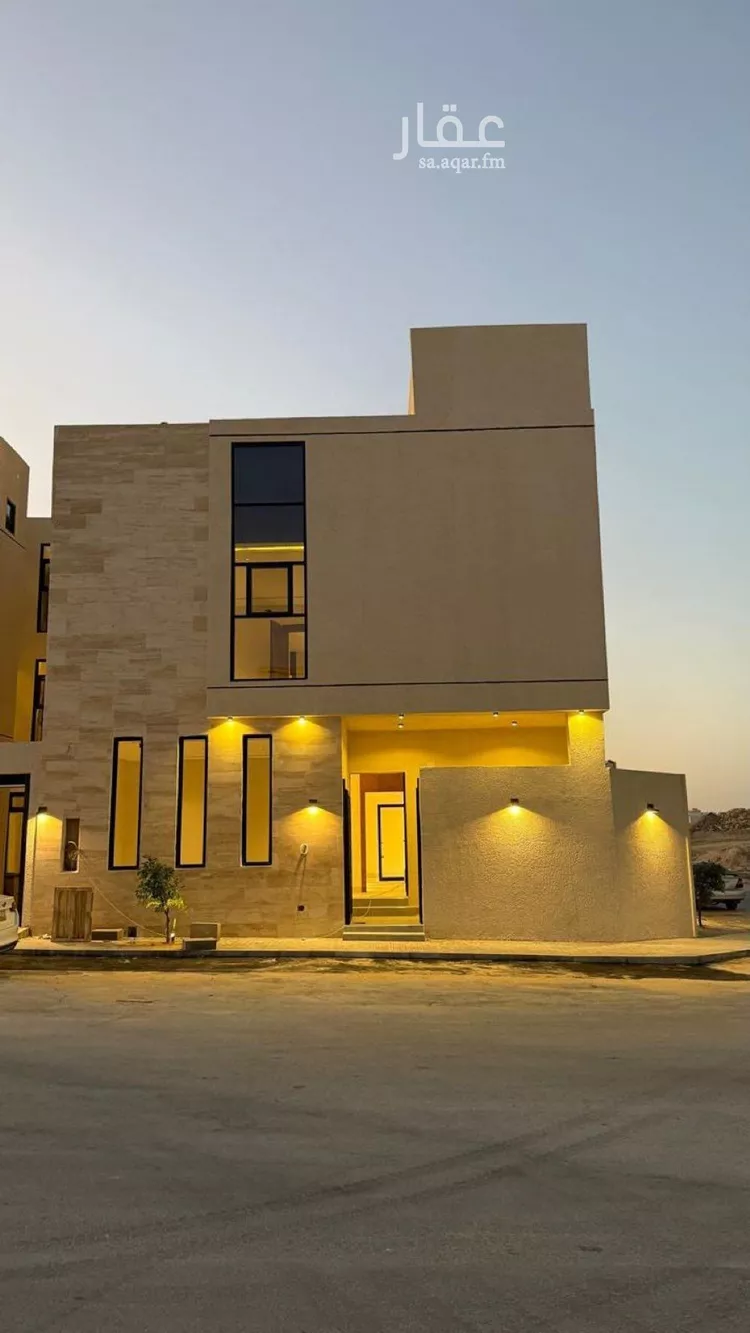 فيلا للبيع في شارع عبداللطيف بن المبارك, حي المهدية, مدينة الرياض, منطقة الرياض صورة 2