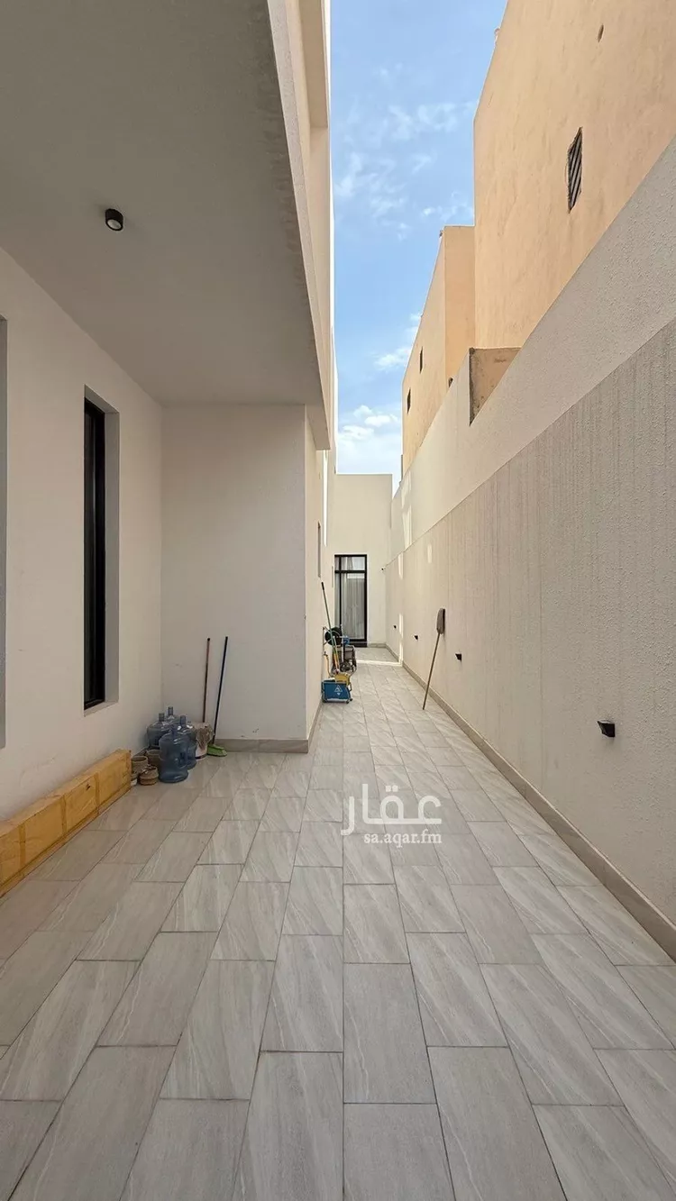 فيلا للبيع في شارع محمد بن أبي بكر القيم, حي المهدية, مدينة الرياض, منطقة الرياض صورة 4