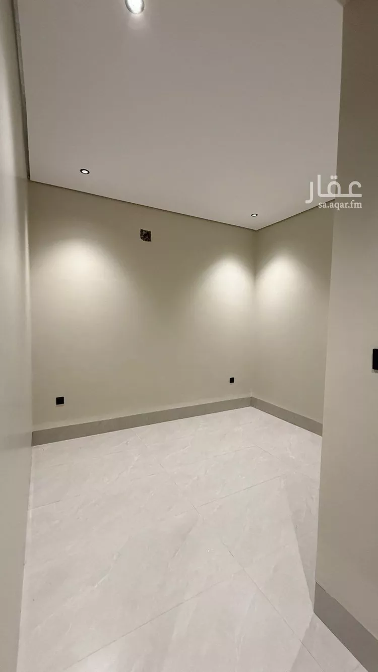 فيلا للبيع في شارع أبي زرعة الهمذاني, حي المهدية, مدينة الرياض, منطقة الرياض 20