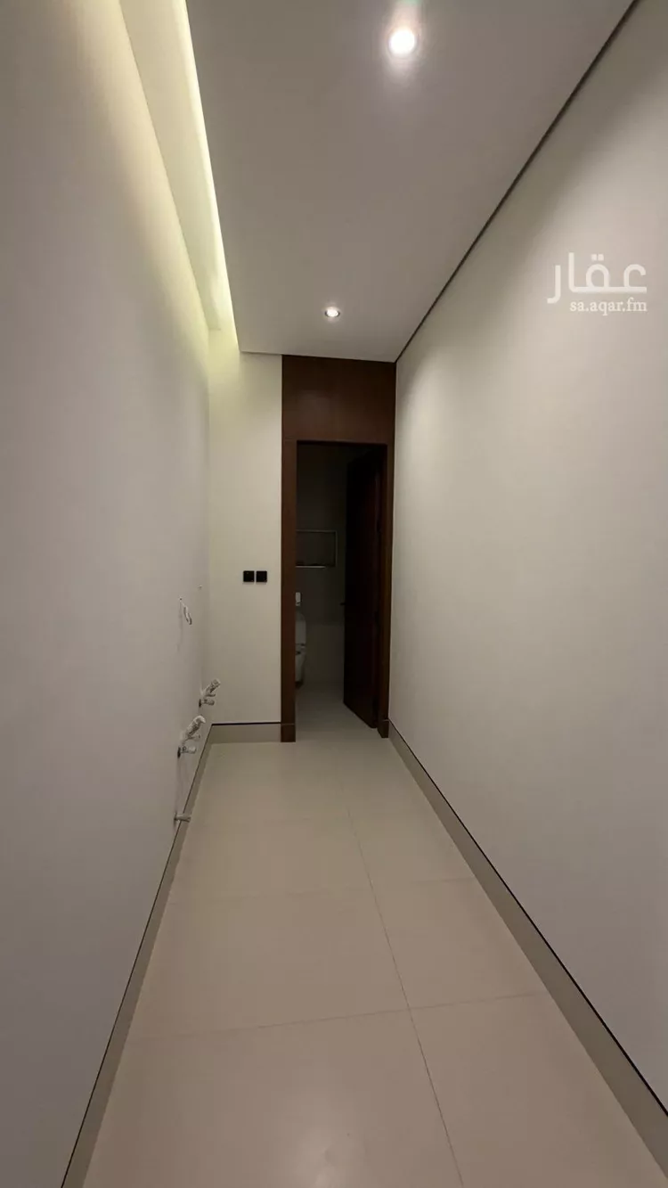 فيلا للبيع في شارع أبي زرعة الهمذاني, حي المهدية, مدينة الرياض, منطقة الرياض 10