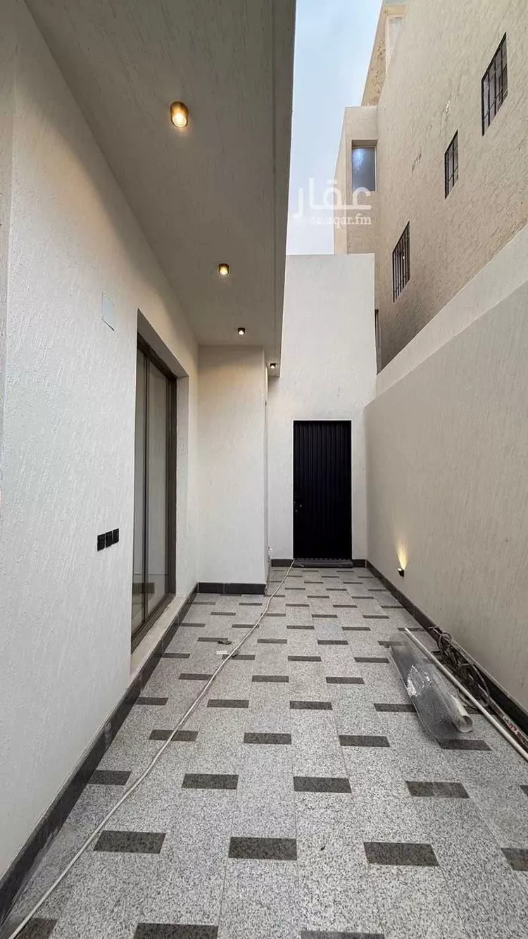فيلا للبيع في شارع أبي نزار الصنعاني اليمني, حي المهدية, مدينة الرياض, منطقة الرياض صورة 4
