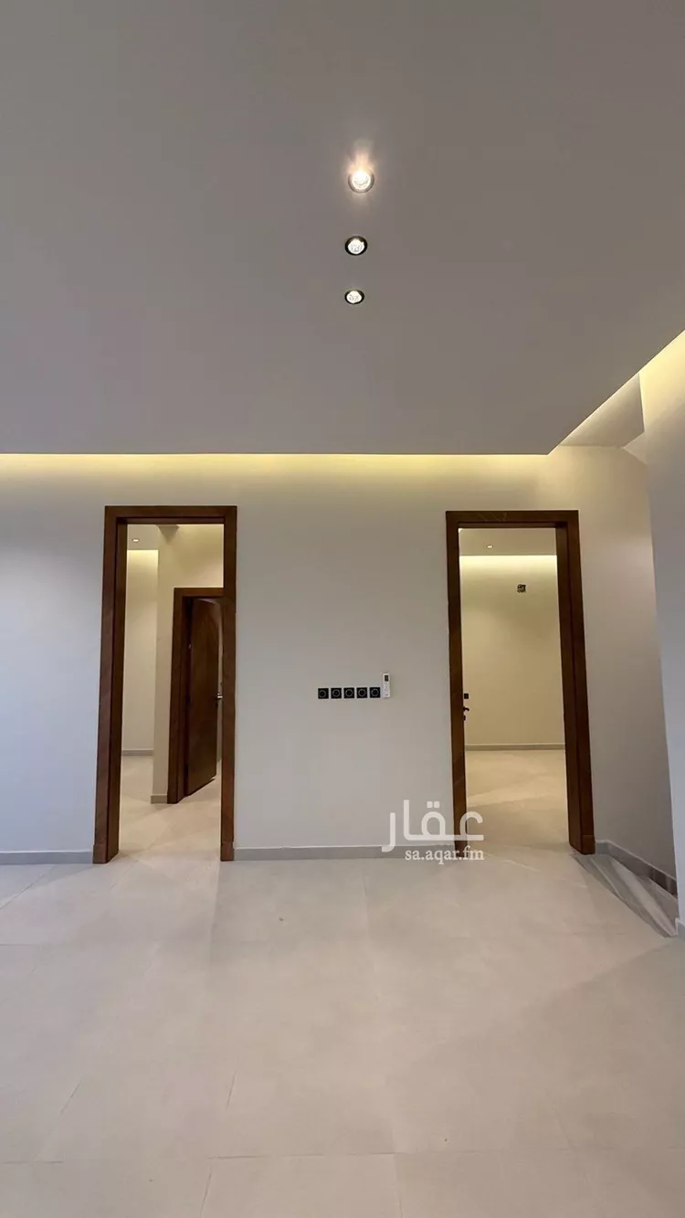 فيلا للبيع في شارع أبي نزار الصنعاني اليمني, حي المهدية, مدينة الرياض, منطقة الرياض 12