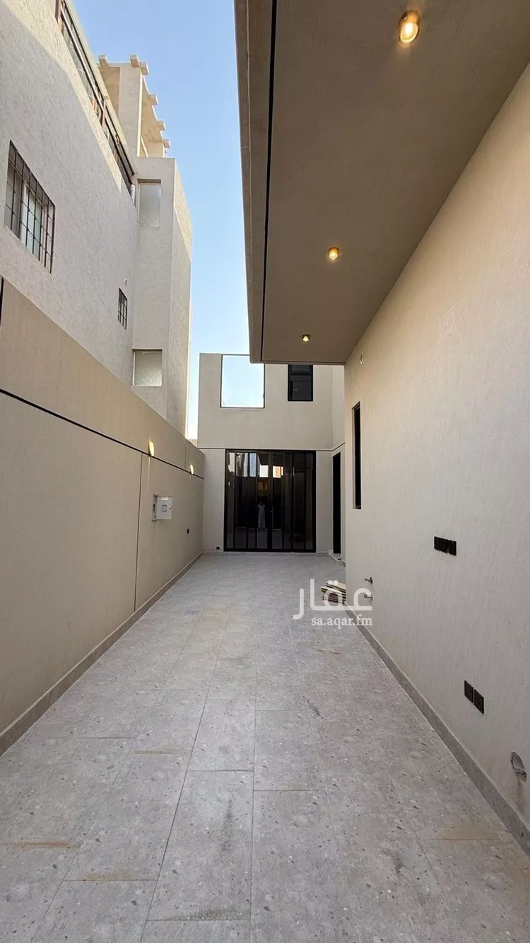 Villa for Sale in Riyadh Al Mahdiyah صورة 4