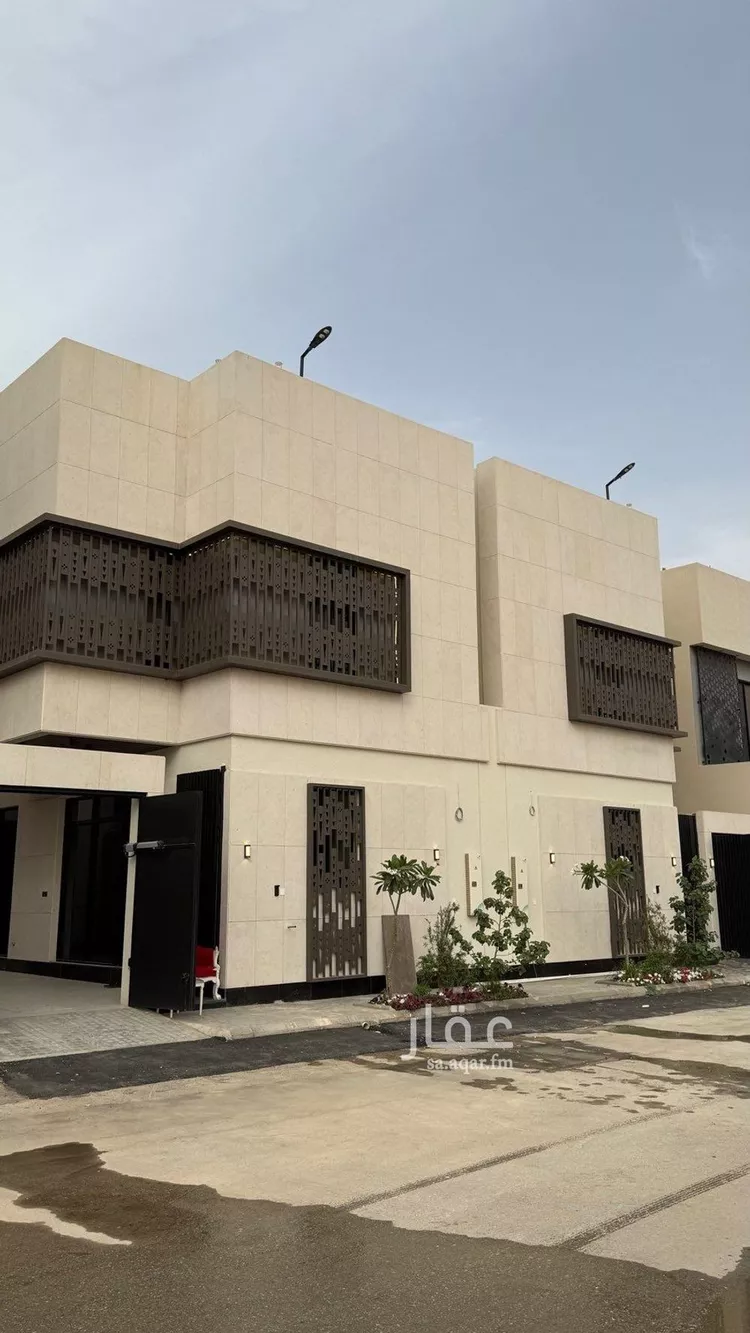 فيلا للبيع في شارع عبداللطيف بن المبارك, حي المهدية, مدينة الرياض, منطقة الرياض