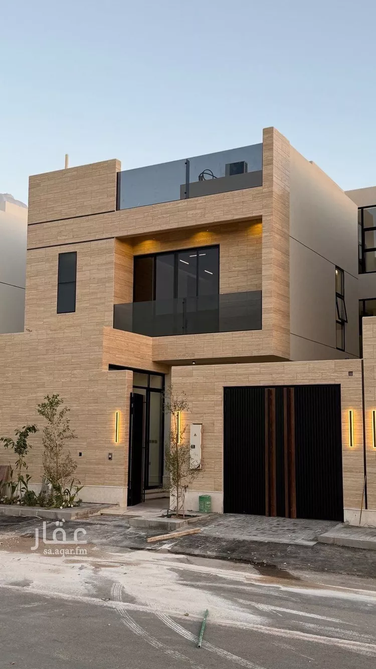 فيلا للبيع في شارع عبداللطيف بن المبارك, حي المهدية, مدينة الرياض, منطقة الرياض