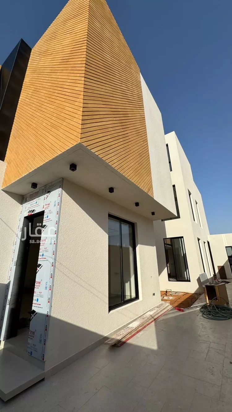 فيلا للبيع في شارع عبداللطيف بن المبارك, حي المهدية, مدينة الرياض, منطقة الرياض صورة 3