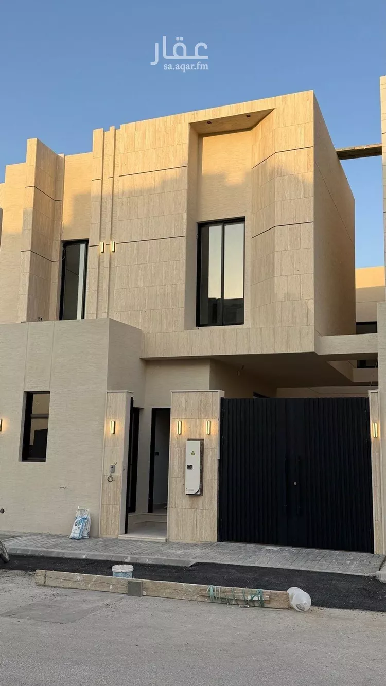 فيلا للبيع في شارع محمد بن أبي بكر القيم, حي المهدية, مدينة الرياض, منطقة الرياض صورة 2