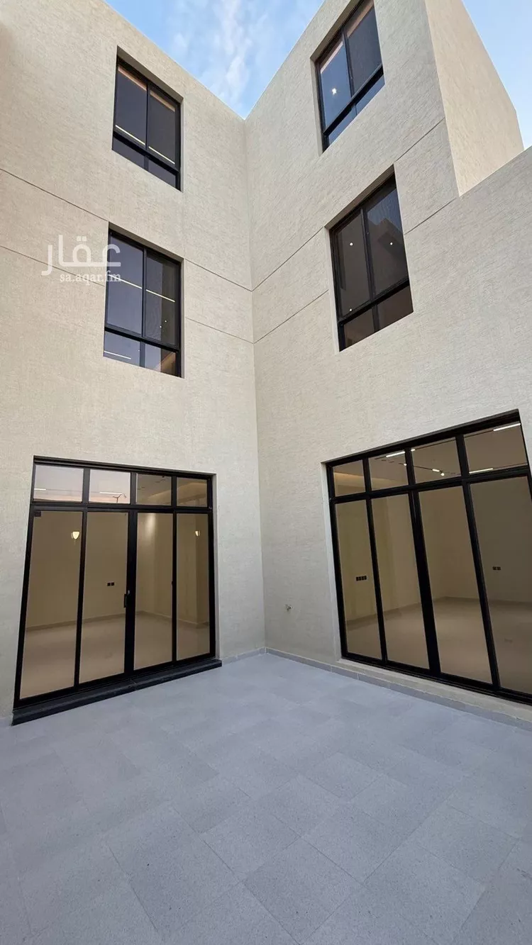 فيلا للبيع في شارع عبداللطيف بن المبارك, حي المهدية, مدينة الرياض, منطقة الرياض صورة 5