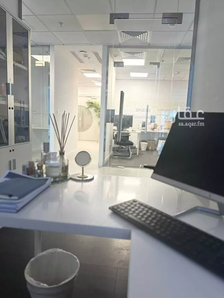 مكتب تجاري للإيجار في حي الشاطئ ، جدة ، جدة