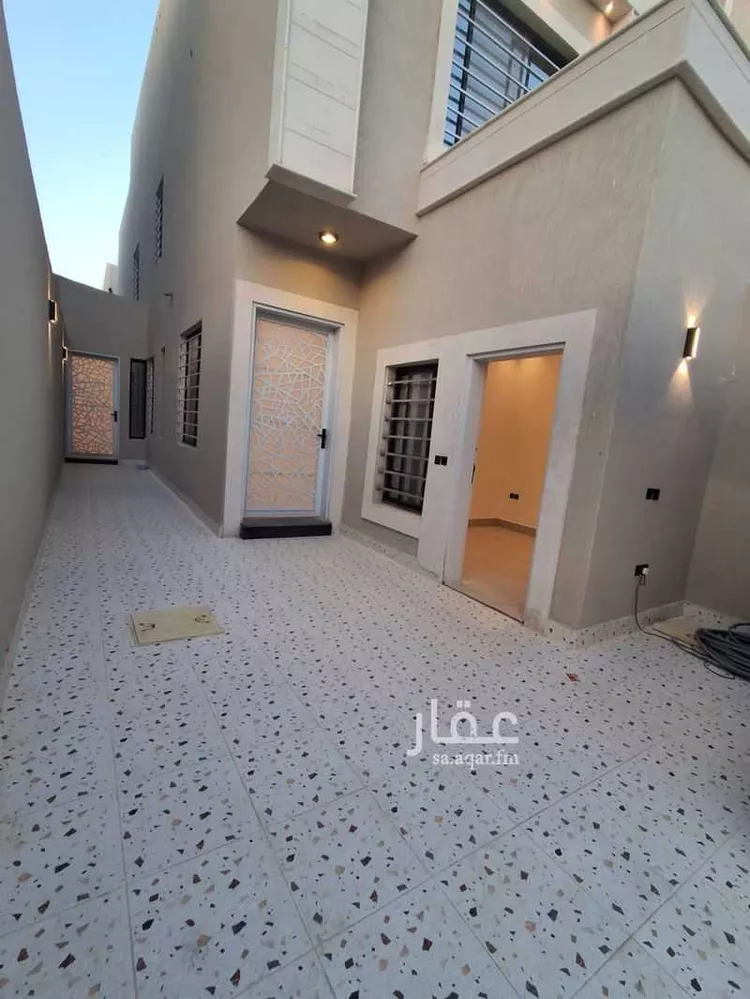 دور للبيع في شارع علي الحراني ، حي عريض ، الرياض ، منطقة الرياض صورة 5