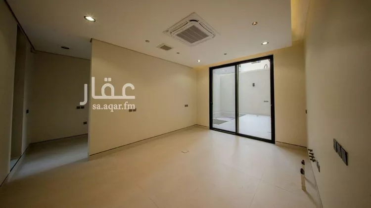 فيلا للبيع في شارع أبي الحسن الأسفرائيني, حي المهدية, مدينة الرياض, منطقة الرياض صورة 3