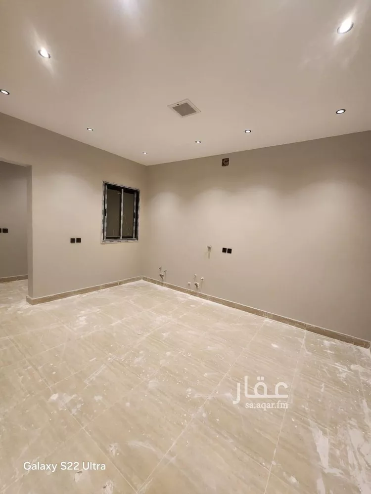 Floor for Sale in Riyadh King Faisal 7