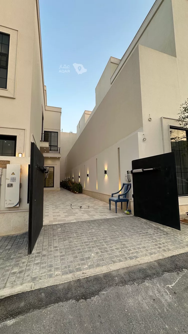 فيلا للبيع في شارع إبراهيم بن حسين, حي المهدية, مدينة الرياض, منطقة الرياض صورة 3
