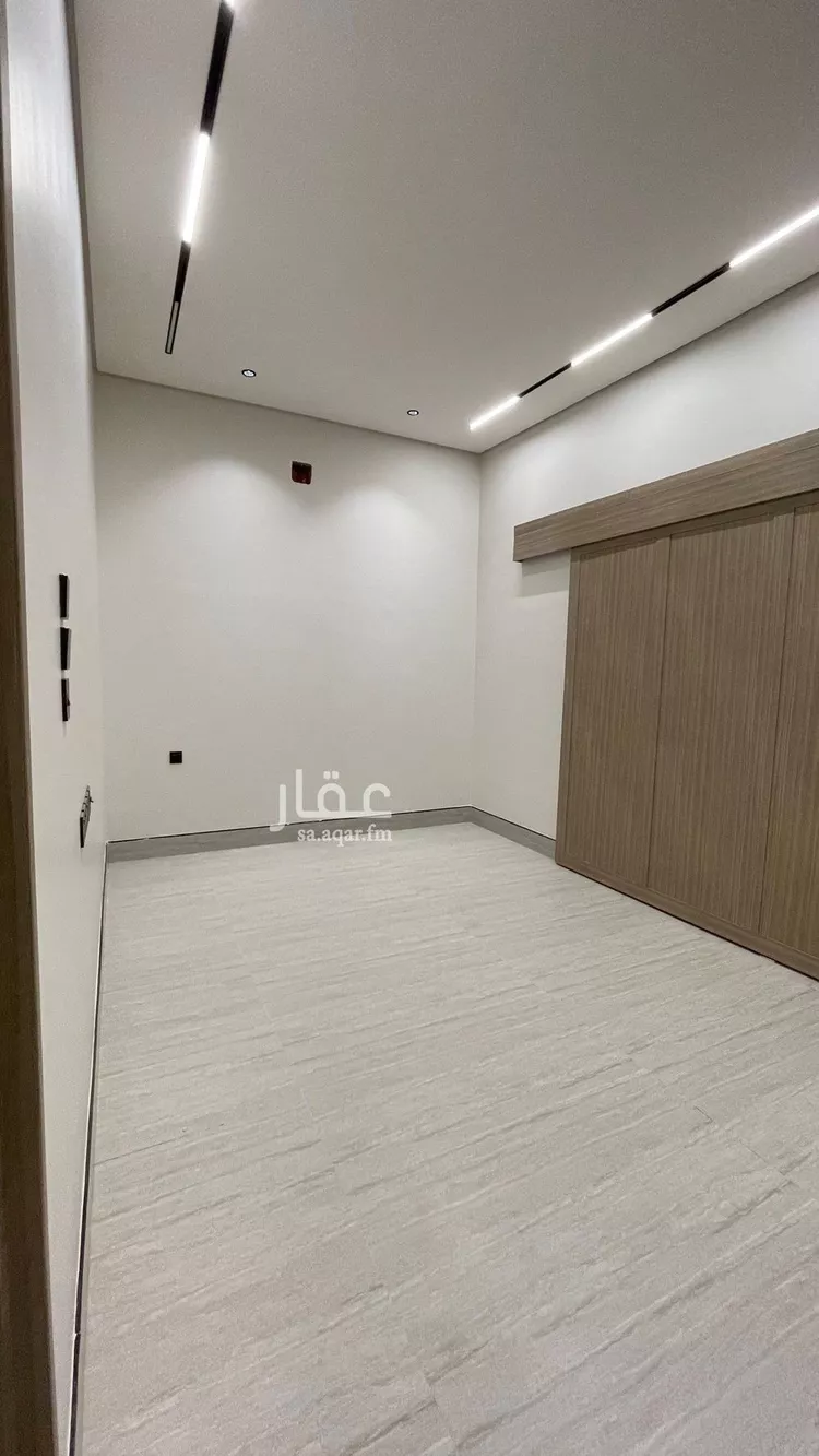 فيلا للبيع في شارع احمد الكازرونى, حي المهدية, مدينة الرياض, منطقة الرياض صورة 2