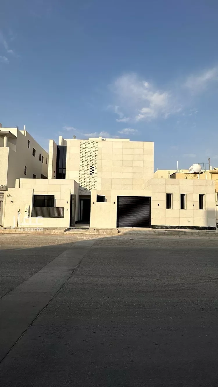 فيلا للبيع في شارع عبدالقادر بن عبدالوارث, حي المهدية, مدينة الرياض, منطقة الرياض