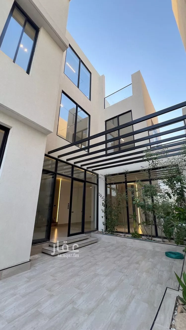 فيلا للبيع في شارع سليمان بن يوسف, حي المهدية, مدينة الرياض, منطقة الرياض صورة 2