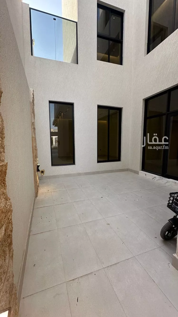 فيلا للبيع في شارع حامد أزهر, حي المهدية, مدينة الرياض, منطقة الرياض صورة 2