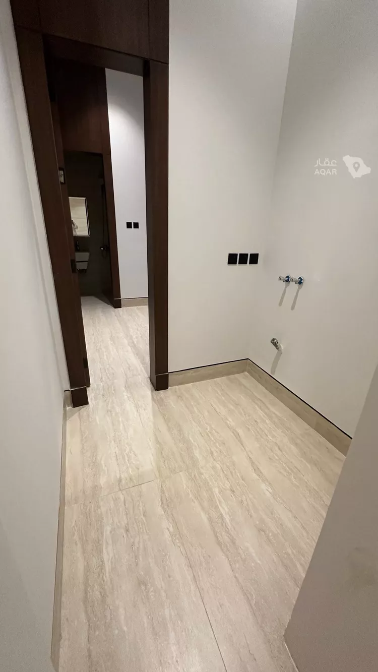 فيلا للبيع في شارع عبدالملك الهاشمي, حي المهدية, مدينة الرياض, منطقة الرياض 12