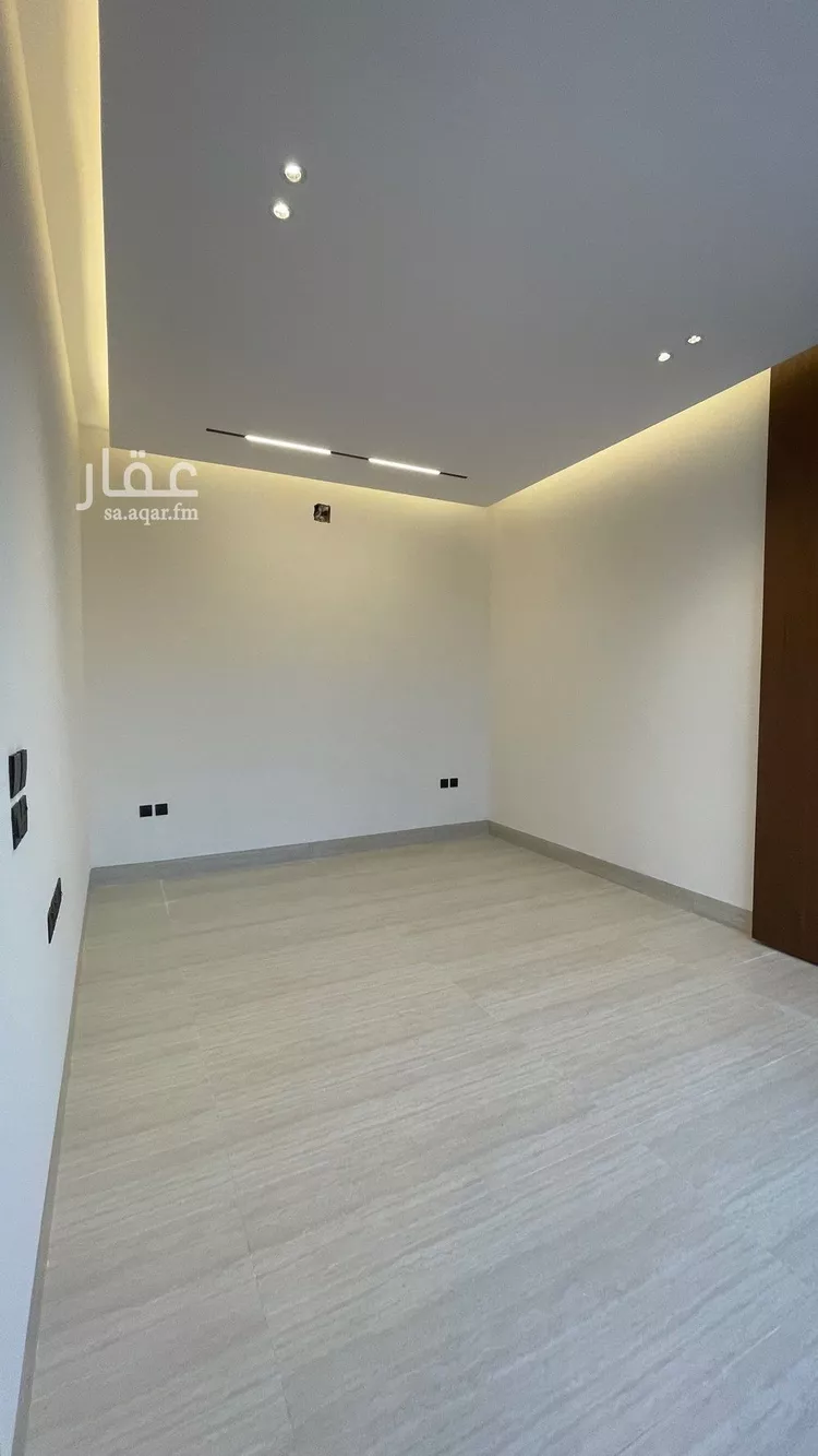 فيلا للبيع في شارع عبدالمنعم بن أبي المعمر, حي المهدية, مدينة الرياض, منطقة الرياض صورة 4