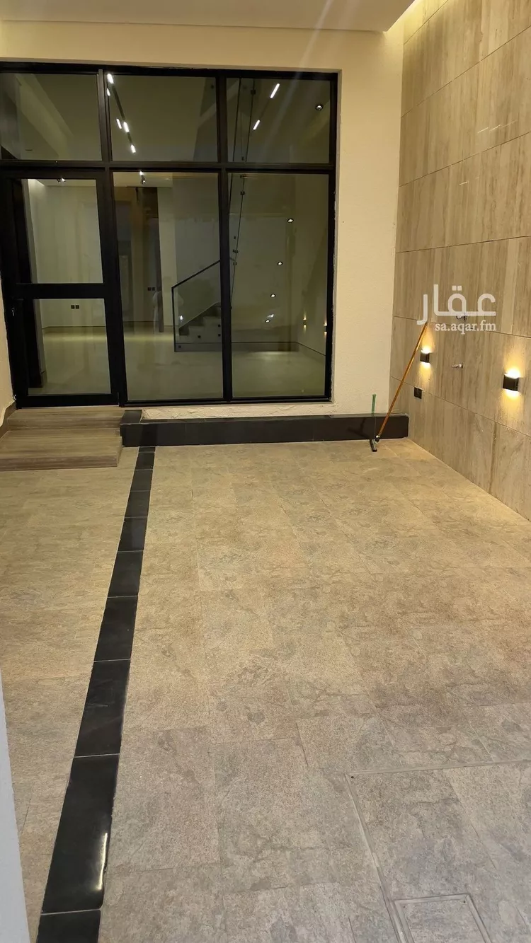 فيلا للبيع في شارع السيل, حي المهدية, مدينة الرياض, منطقة الرياض صورة 2