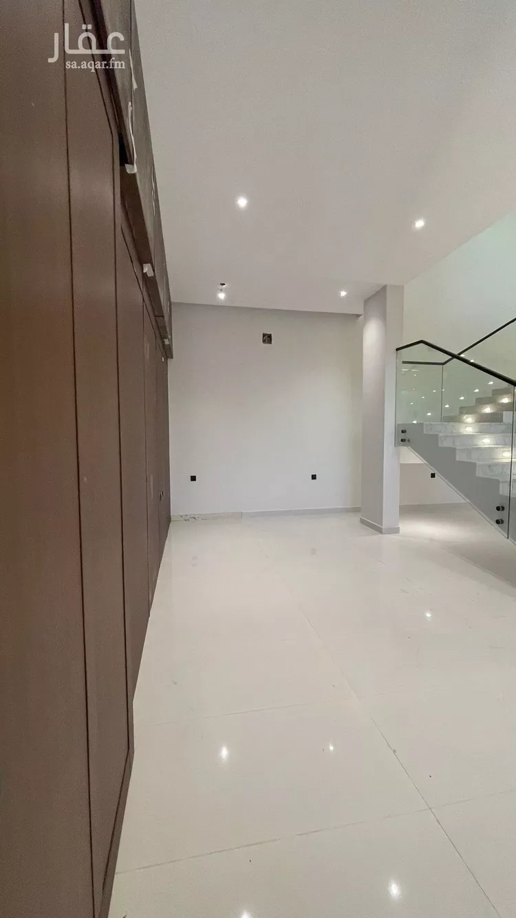 فيلا للبيع في شارع ابن صدقة الغرافي, حي المهدية, مدينة الرياض, منطقة الرياض صورة 2