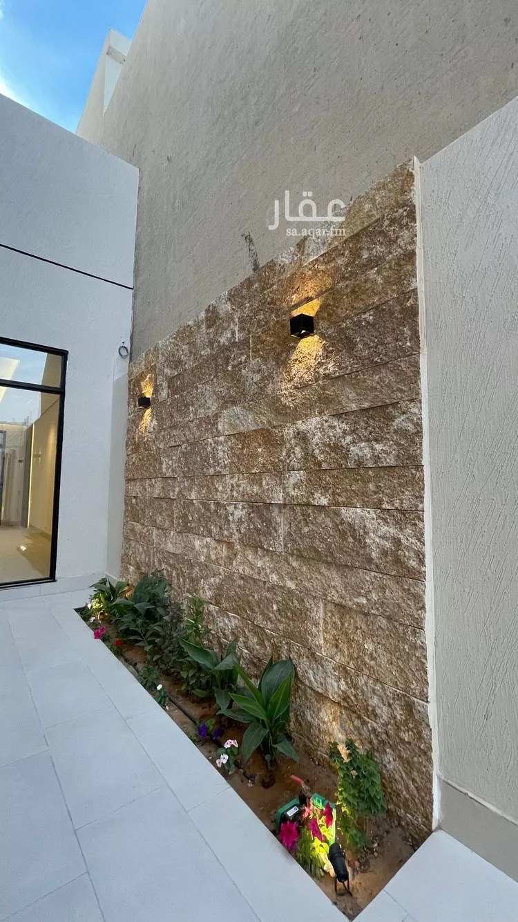 فيلا للبيع في شارع عبدالقادر بن عبدالوارث, حي المهدية, مدينة الرياض, منطقة الرياض صورة 4