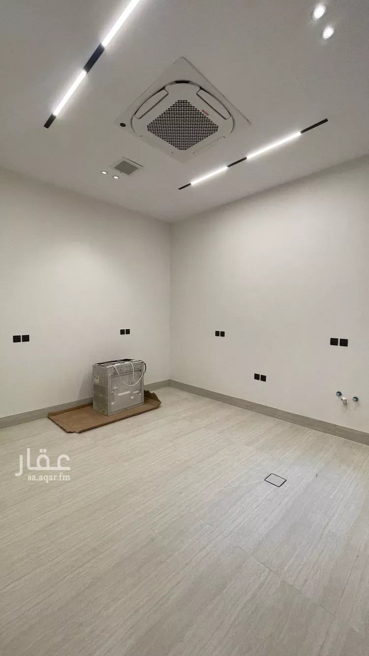 فيلا للبيع في شارع عبدالقادر بن عبدالوارث, حي المهدية, مدينة الرياض, منطقة الرياض صورة 5