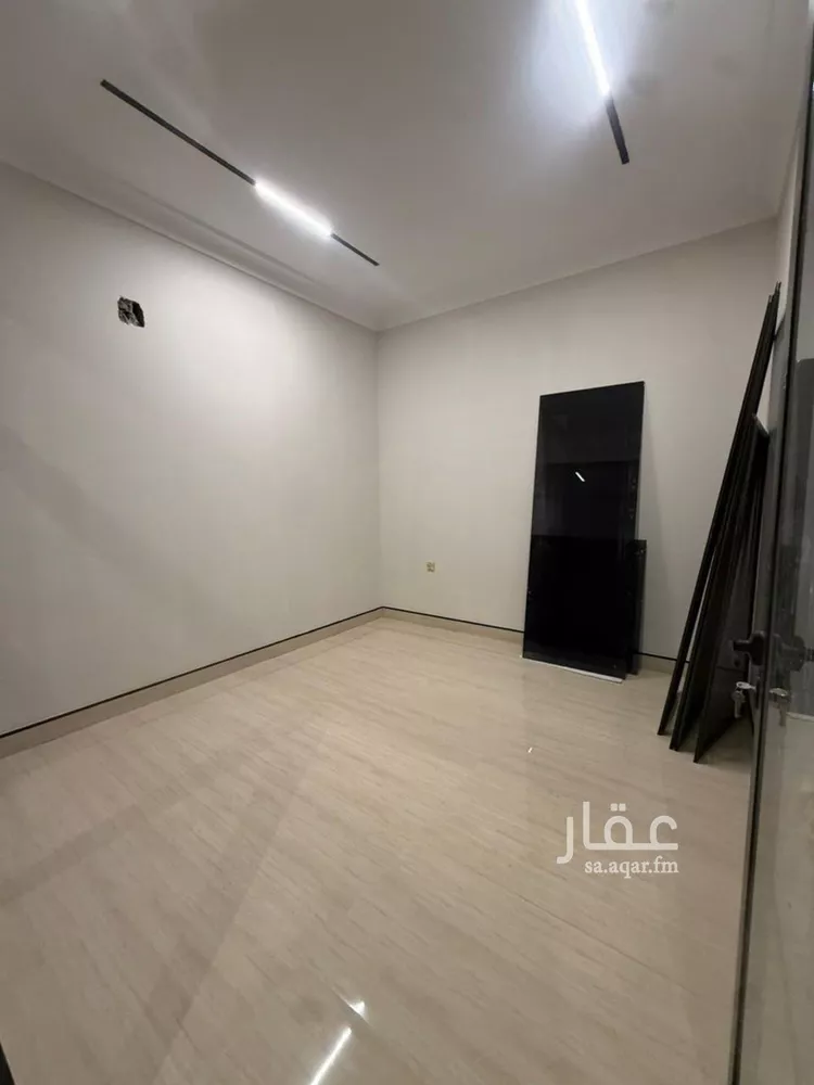 فيلا للبيع في شارع أنور الجندي, حي المهدية, مدينة الرياض, منطقة الرياض صورة 3