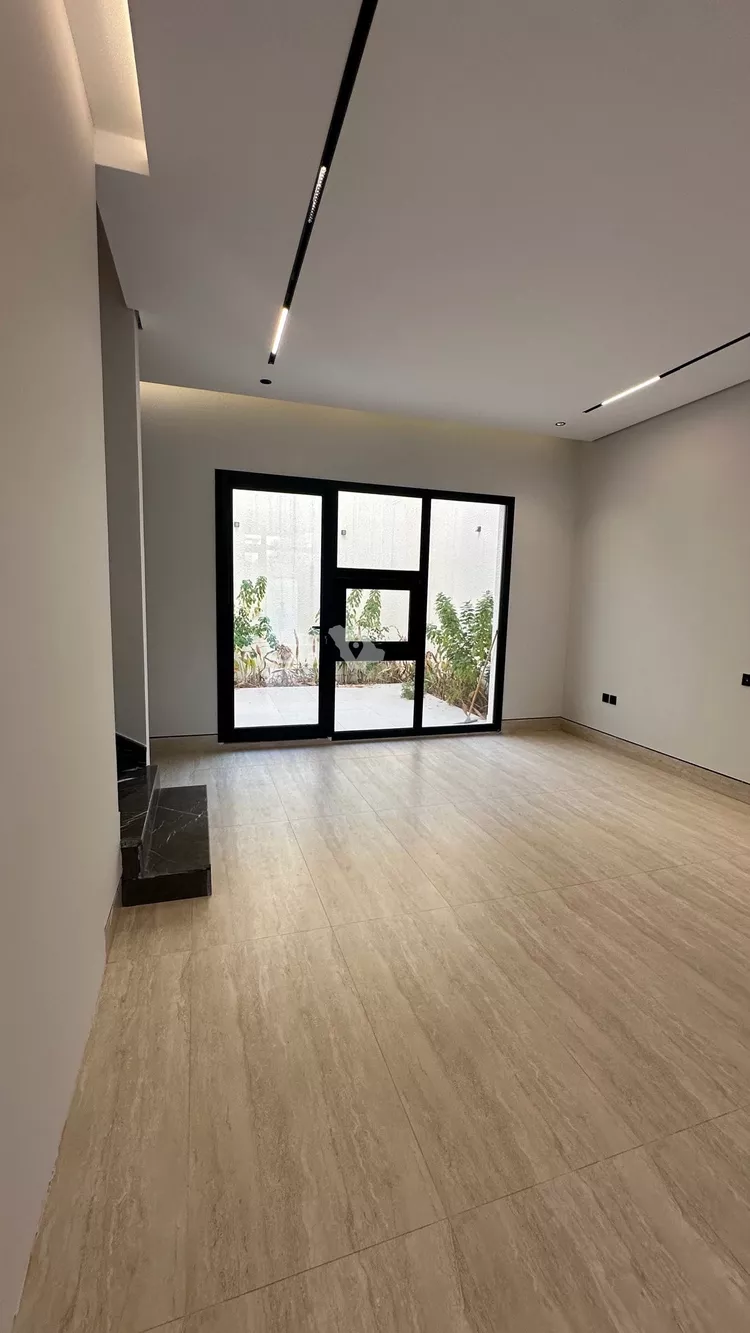 فيلا للبيع في شارع عبدالملك الهاشمي, حي المهدية, مدينة الرياض, منطقة الرياض 8