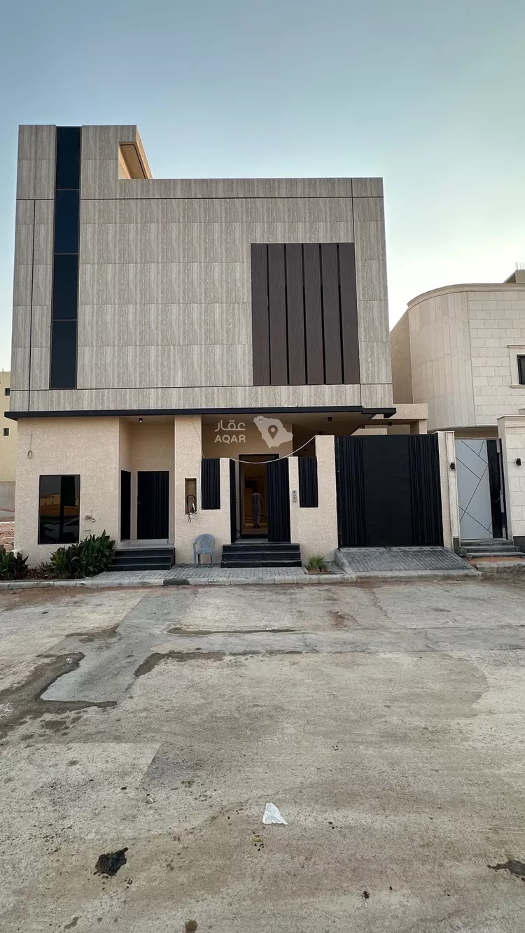 Villa for Sale in Riyadh Al Mahdiyah