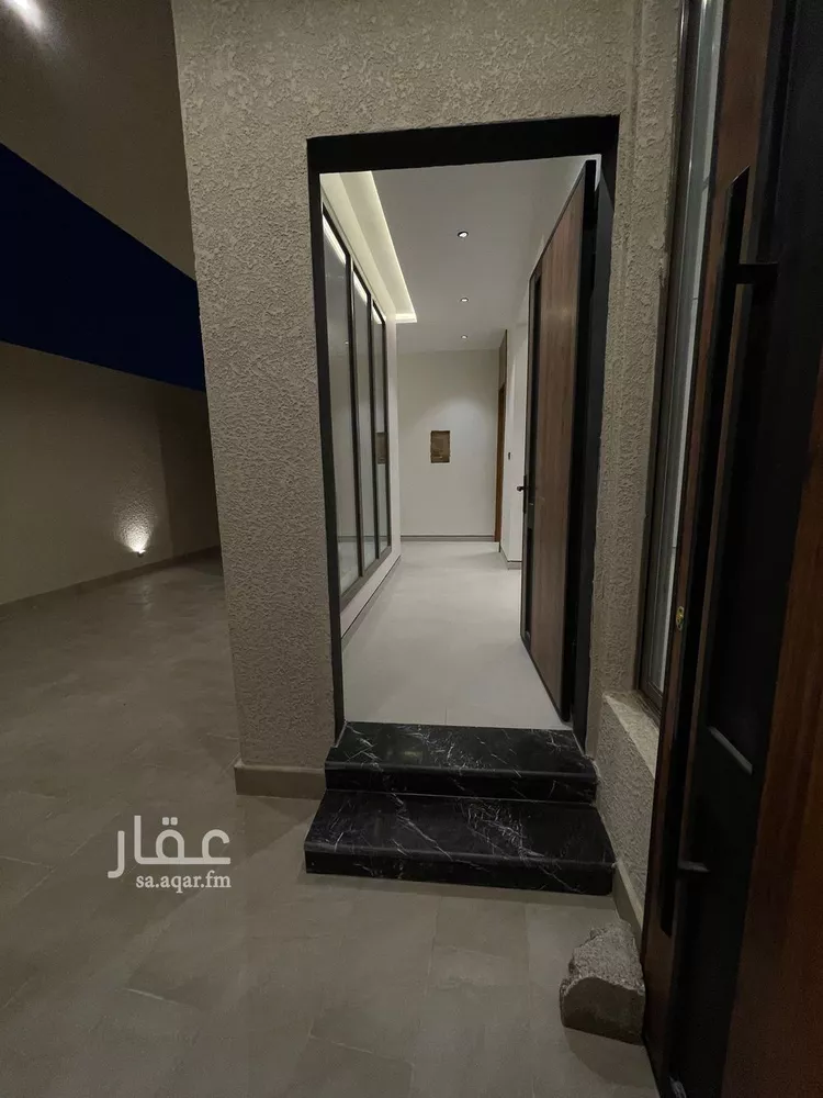 فيلا للبيع في شارع ضوء الصباح, حي المهدية, مدينة الرياض, منطقة الرياض صورة 3