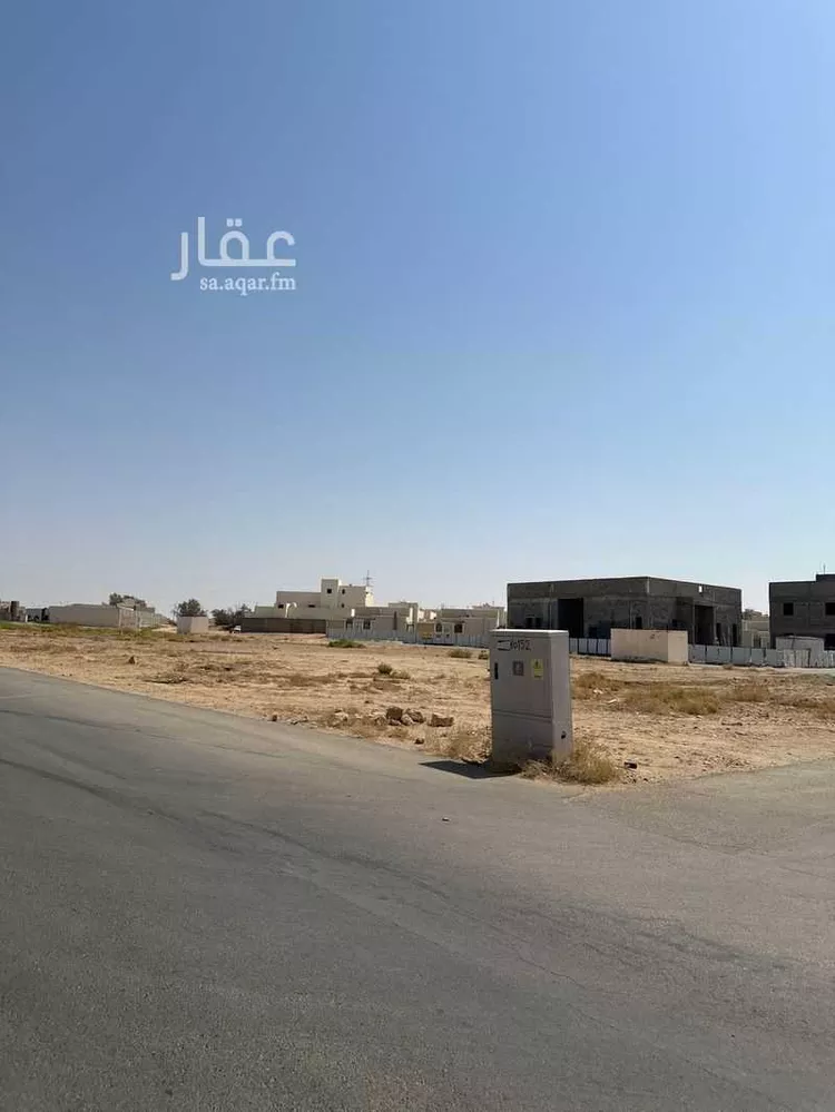 أرض للبيع في شارع شارع عرض 30, حي الشقة, مدينة بريده, منطقة القصيم